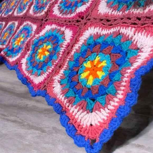 Truly VINTAGE crochet throw blanket colorful pink blue yellow 53 x 64 - Picture 12 of 14